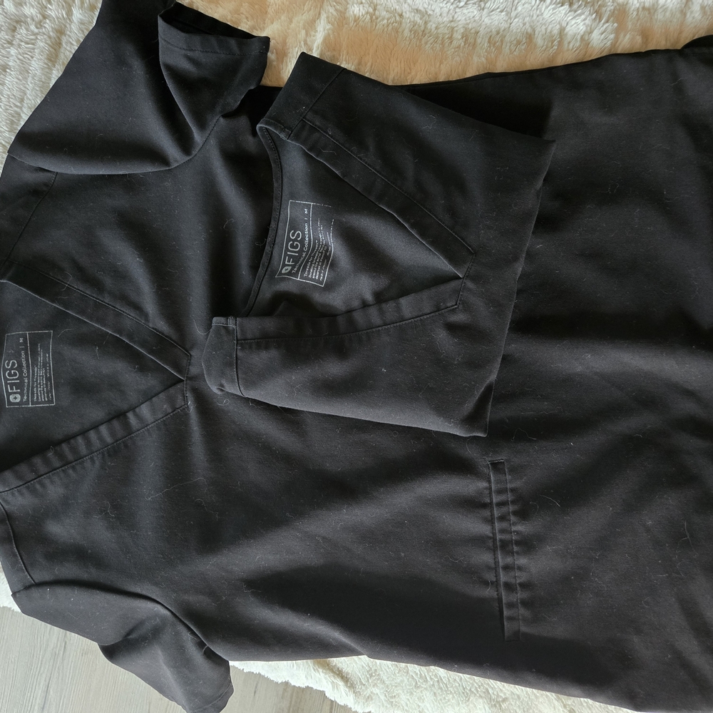FIGS Black Scrub Tops